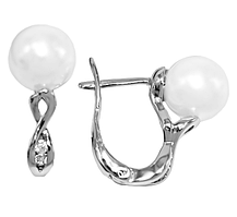 Сережки XР. Родій. Камені: білий циркон та перли. Довжина: 1,8 см. Ширина: 8 мм