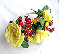Обруч для волос с цветами из фоамирана ручной работы "Ванильная чайная роза"