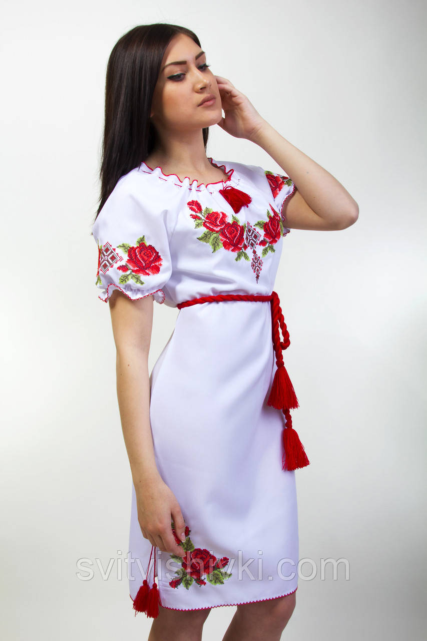 Плаття вишите короткий рукав в українському стилі