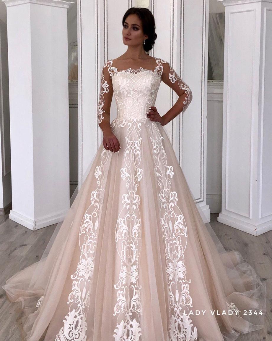 Мереживне весільне плаття з рукавами та зі шлейфом Lady Vlady 2019