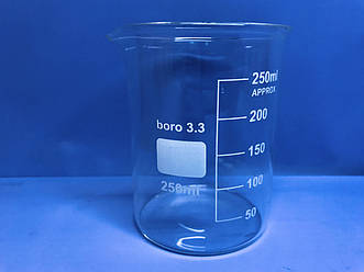 Cклянка хімічна низька з мітками і носиком 250 мл, Boro 3.3