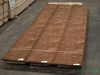 Шпон струганий з деревини Сапеле Помеле Logs - 0,6 мм 2,10 м+/10 см+