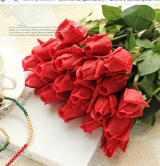 Квіти штучні троянди гладкий бутон 11 штук набір декор Червоний