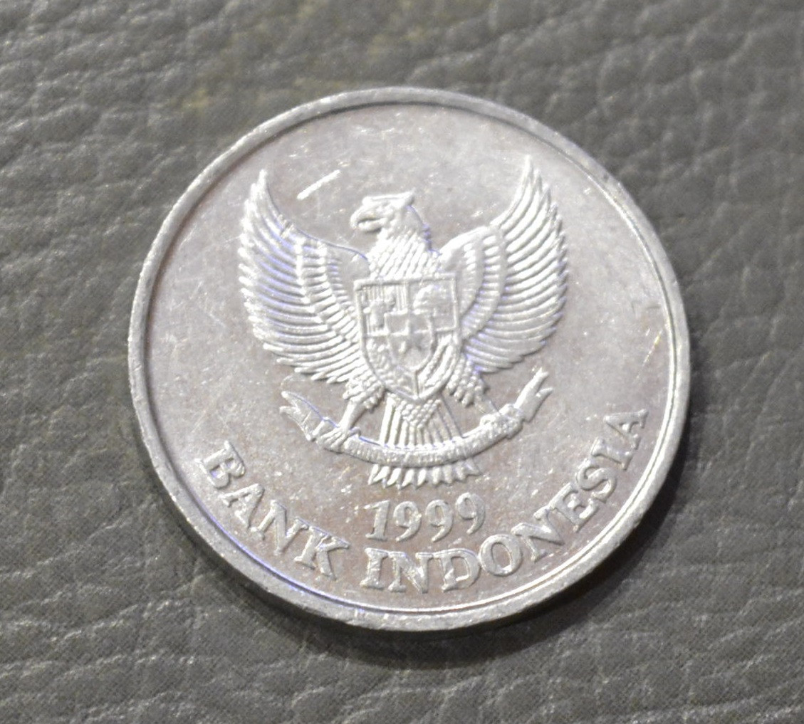 Індонезія 100 рупій 1999 рік (БЖ)