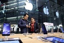 Продажі IPhone в Китаї за 2015 рік зросли на 62 відсотки