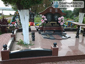 Памятник на двоих человек в из черного и красного гранита. Житомирская обл., с. Андрушки 3