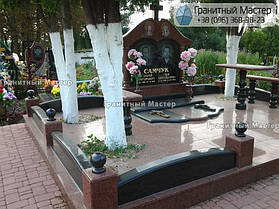 Памятник на двоих человек в из черного и красного гранита. Житомирская обл., с. Андрушки 7