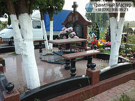 Памятник на двоих человек в из черного и красного гранита. Житомирская обл., с. Андрушки 13