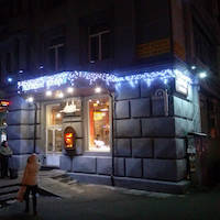 Новогодняя светодиодная подсветка фасада кафе "Львівські пляцки"  г. Киев