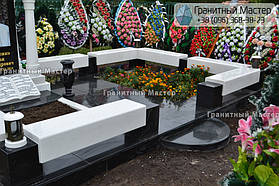 Памятник в виде церкви из мрамора. Полтавская обл., с. Плехов 17