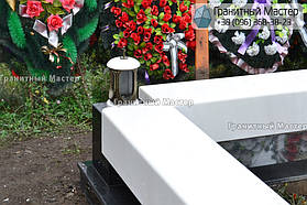 Памятник в виде церкви из мрамора. Полтавская обл., с. Плехов 23