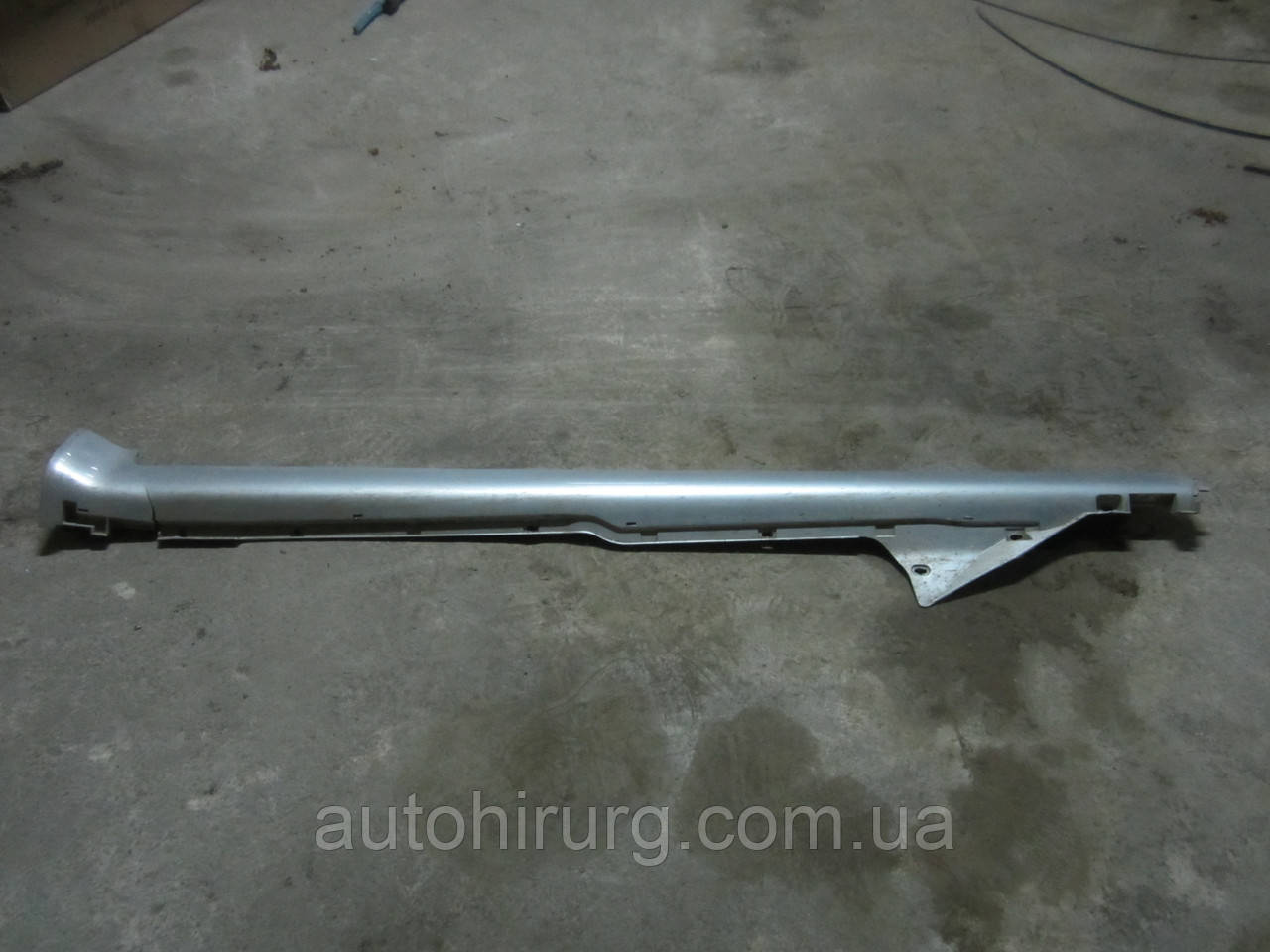 Ліва зовнішня накладка на поріг audi A6 С5 (4B3853859), фото 1