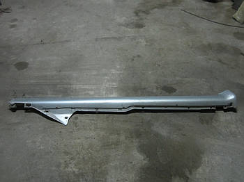 Права зовнішня накладка на поріг audi A6 С5 (4B3853860)