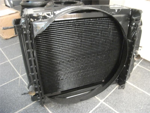 Радіатор охолодження двигуна ЮМЗ на Д 65 4-х рядний