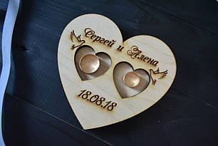 Блюдце для кілець, підставка для кілець з дерева з гравіюванням і голубами для весільної церемонії (серце)