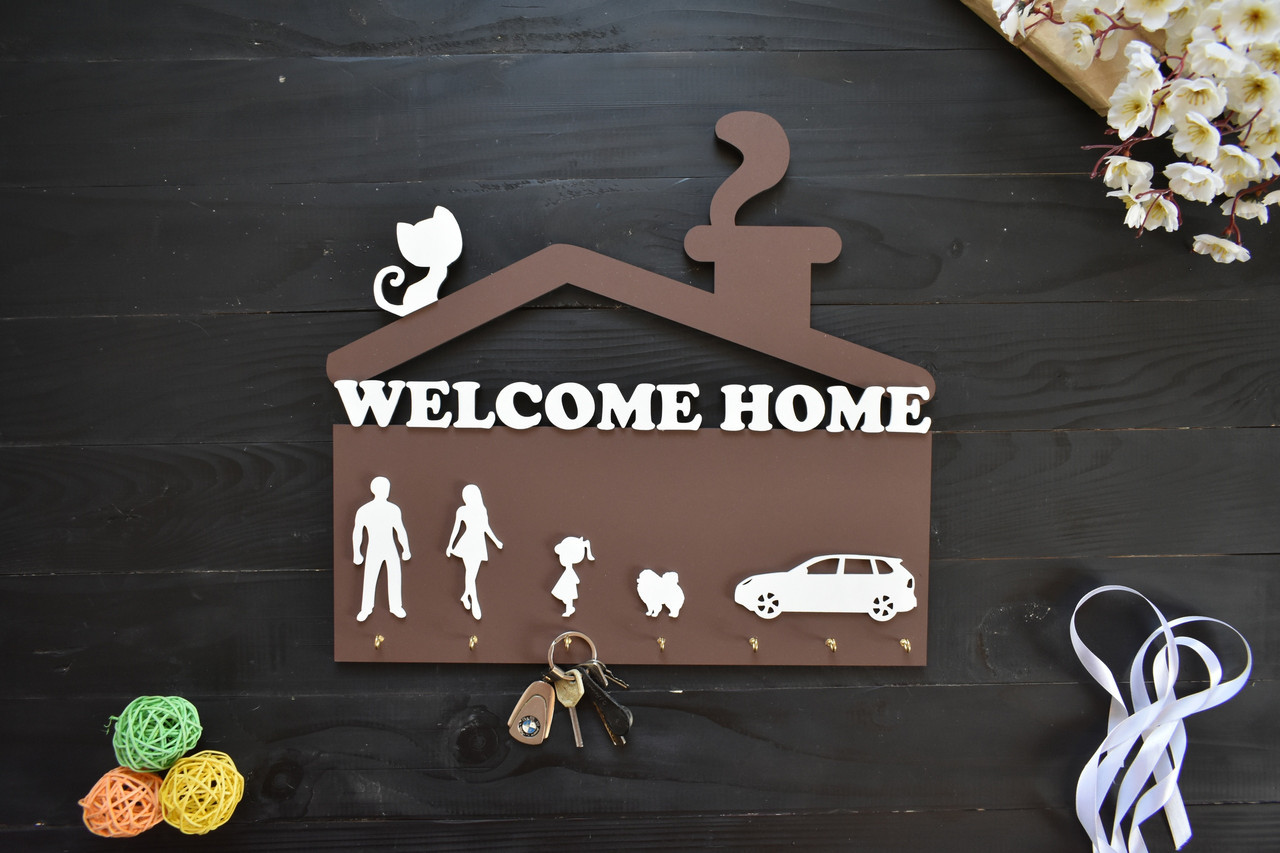 Ключниця з дерева Welcome home з силуетами на вибір, шпіц