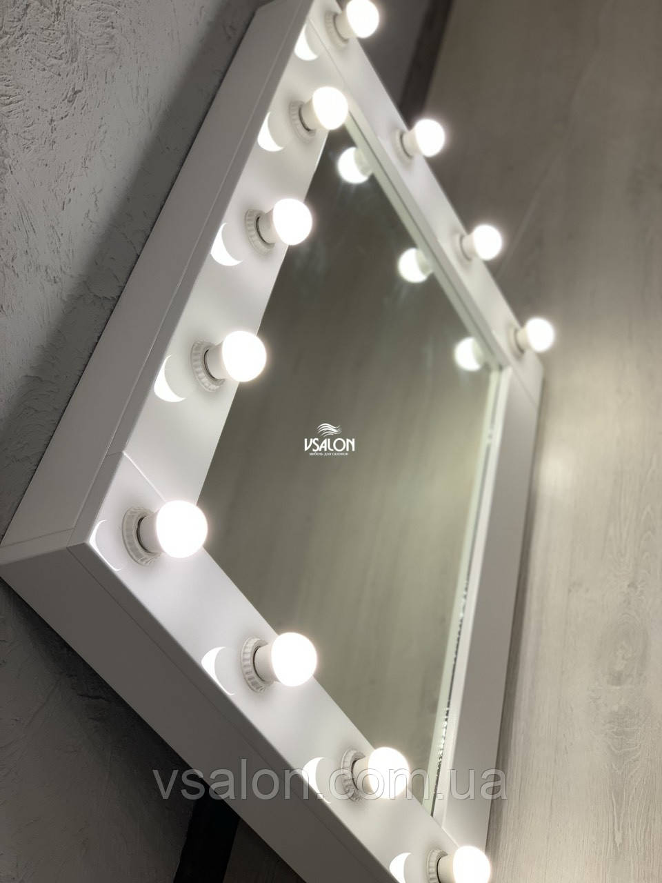 Дзеркало для макіяжу з лампами V391 - фото 5 - id-p952425862