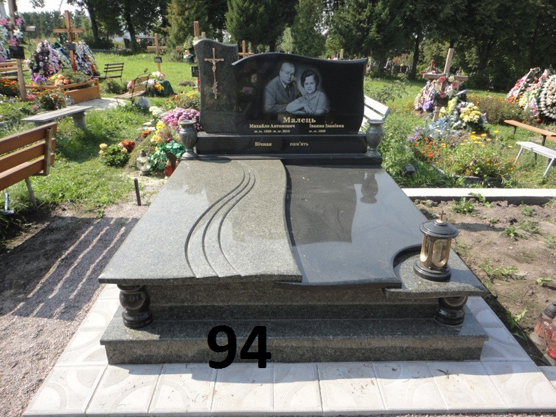 Подвійний пам'ятник із допохованням покостівського граніту 2000*2300
