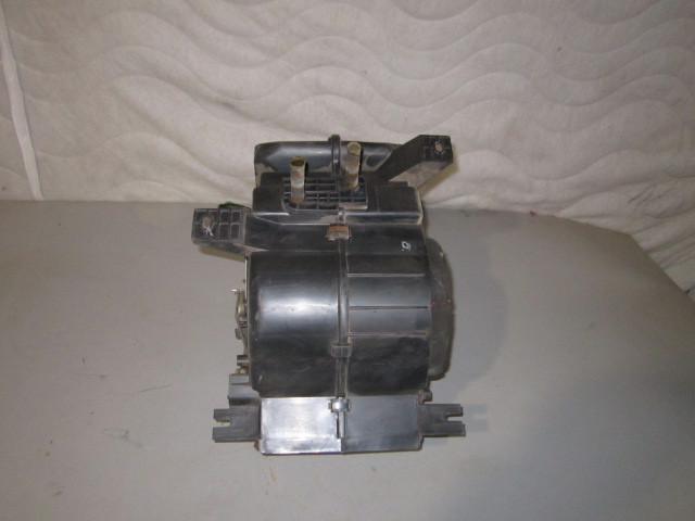 Корпус опалювача кондиціонера пічки з радіатором DENSO 1167002684 Suzuki Baleno 1999-2002