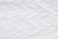 Наматрасник Магия Снов Волна натяжной с бортом на резинке по всему периметру 90*190 белого цвета