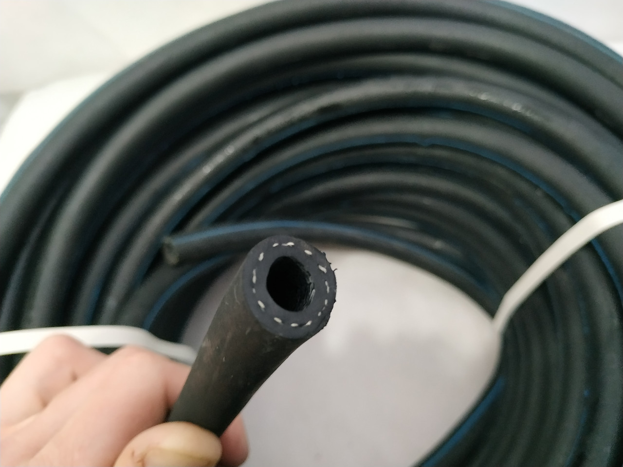 Шланг гумовий Ø 6 мм. 5м намотування. Кисневий (газовий). Армований ниткою, фото 1