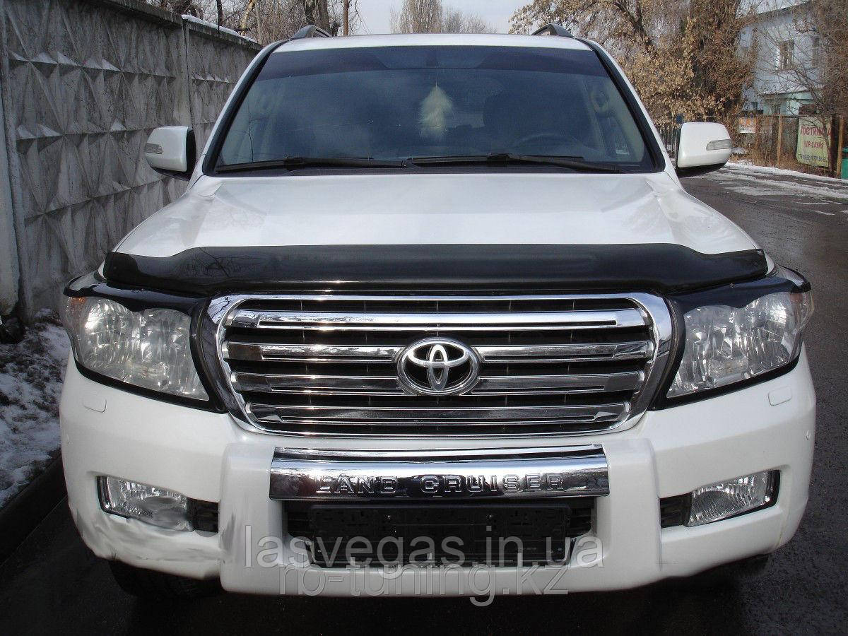 Дефлектор капота (мухобійка) Toyota Land Cruiser 200 2008-2015 (SIM)