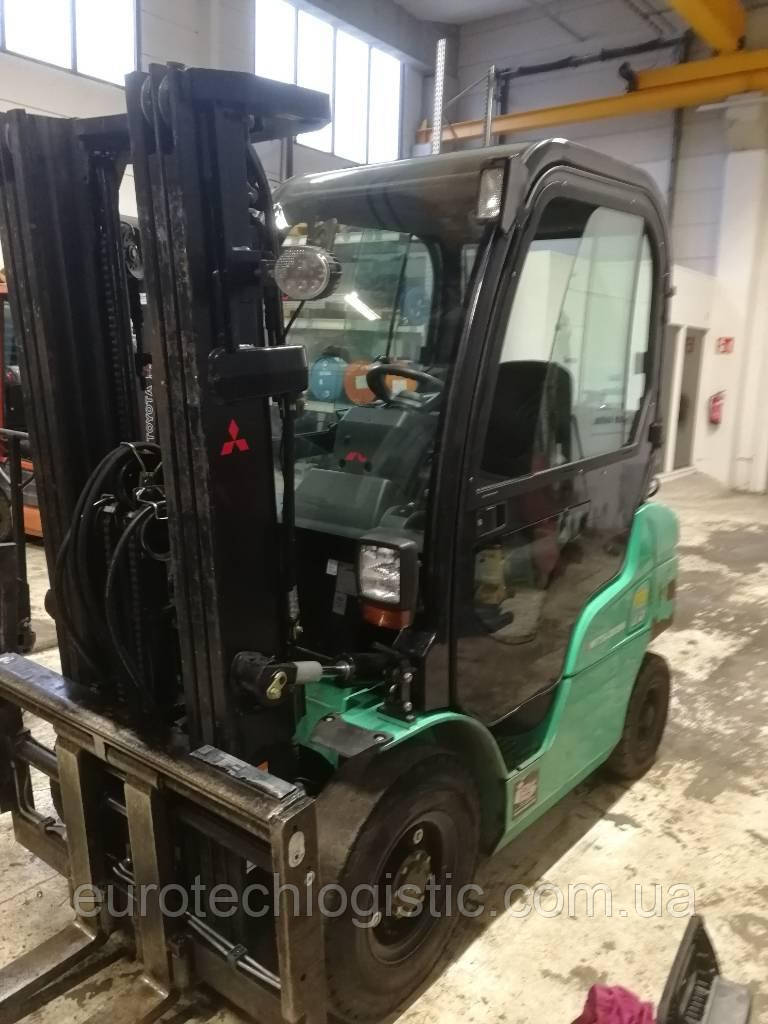 Газовий навантажувач Mitsubishi FG25N.