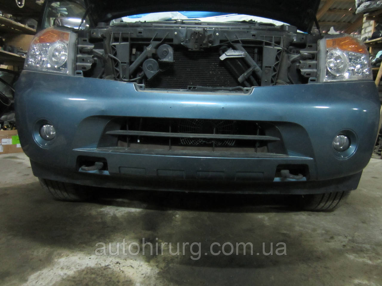 Передний бампер Nissan Armada