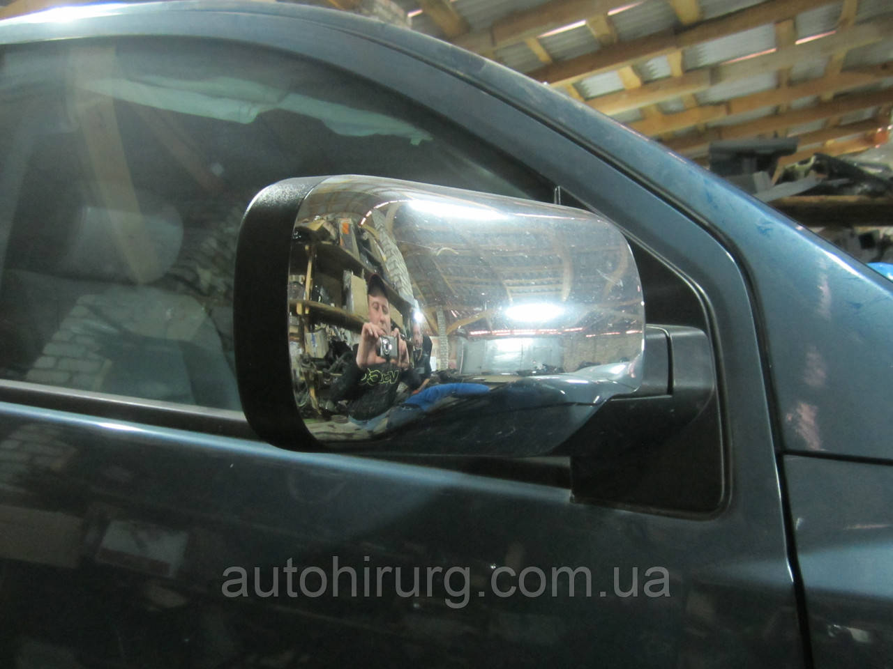 Праве дзеркало заднього огляду Nissan Armada
