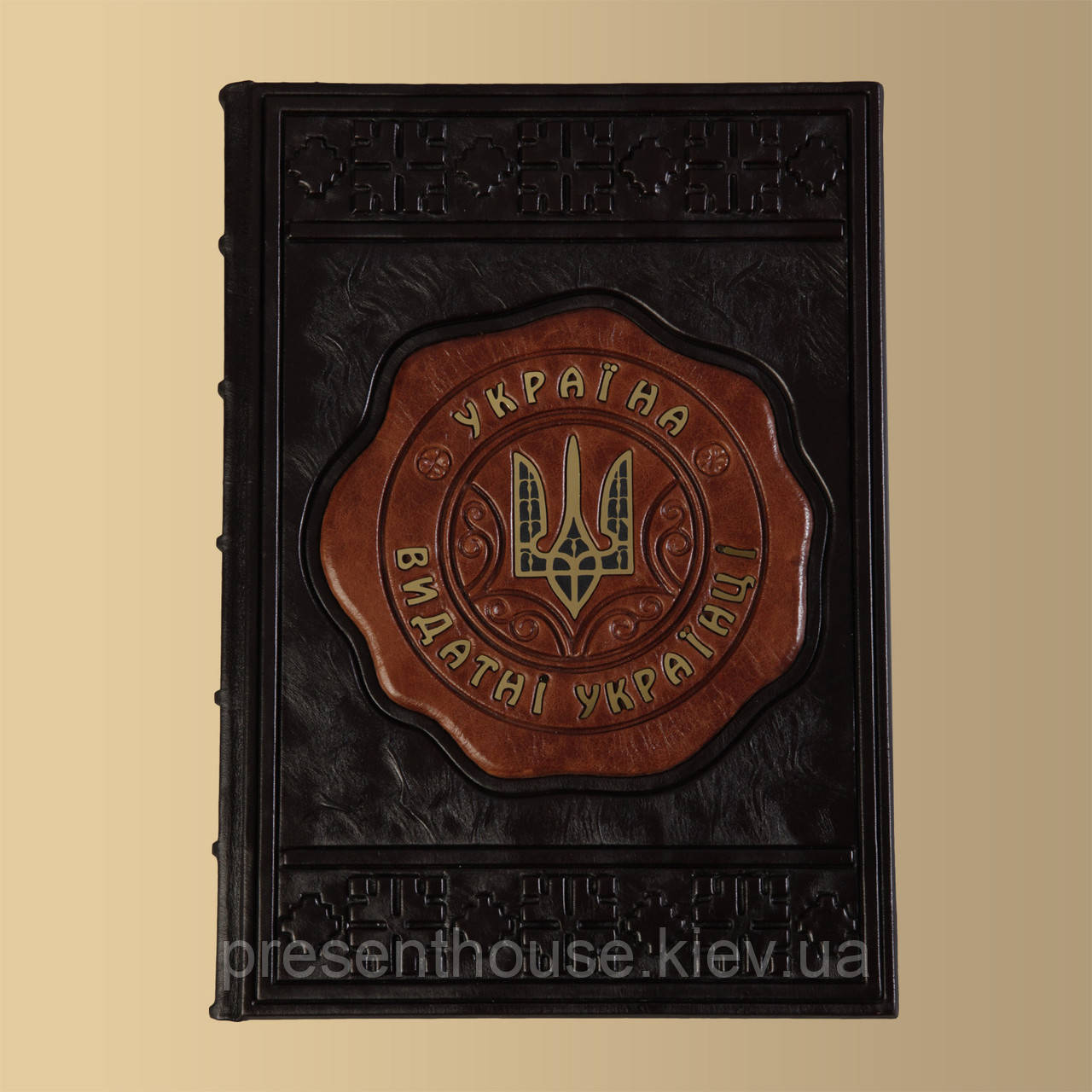 Книжка у шкіряній палітурці "Україна: Великі Українці", фото 1