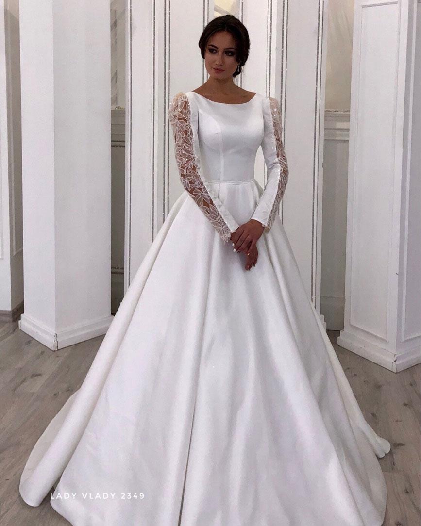 Закрите атласна весільна сукня з довгими рукавами. Lady Vlady 2019