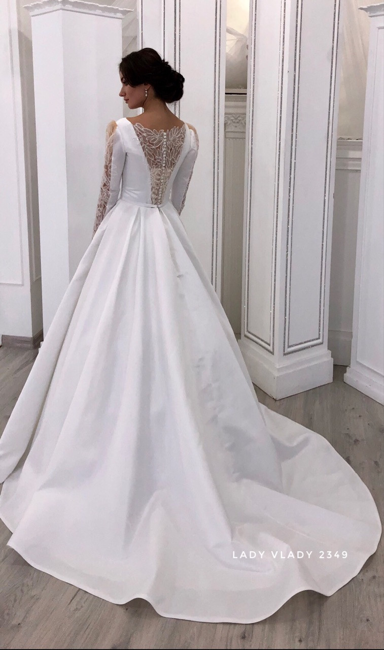 Закрытое атласное свадебное платье с длинными рукавами. Lady Vlady 2019 - фото 3 - id-p955830096