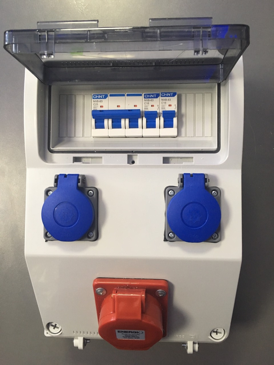 Ударостійкий корпус IP65 з вбудованими розетками, фото 1