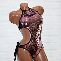 Закритий чорний купальник, з рожево-сріблястими блискітками (двосторонніми паєтками), на зав'язках, розмір L