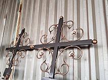 КОВАНЫЙ КРЕСТ НАДГРОБНЫЙ 2