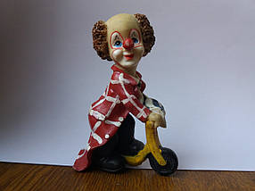 Клоун на самокаті ХХ століття