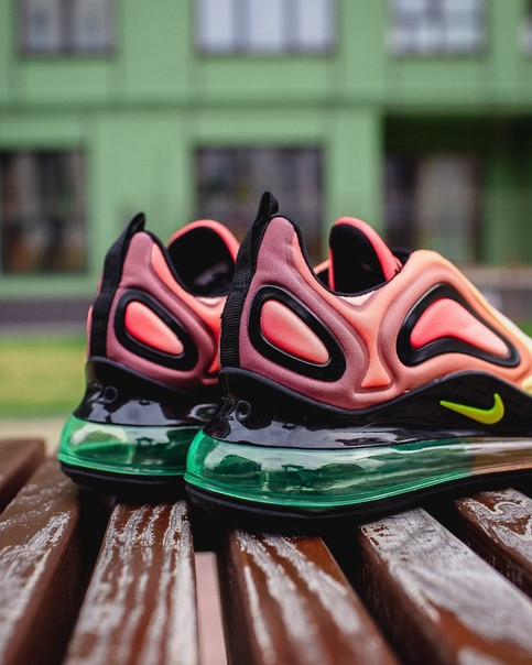 Air max hotsell 720 premium