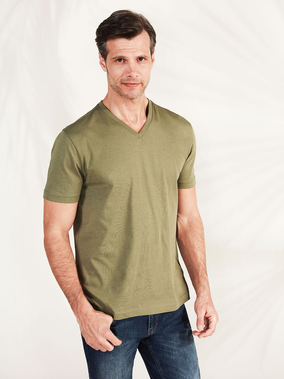 Чоловіча футболка Lc Waikiki/Лс Вайкікі кольору хакі з V-подібним вирізом