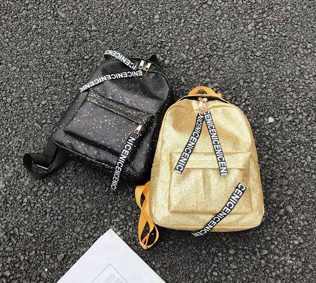 Оригінальний місткий рюкзак в блискітках