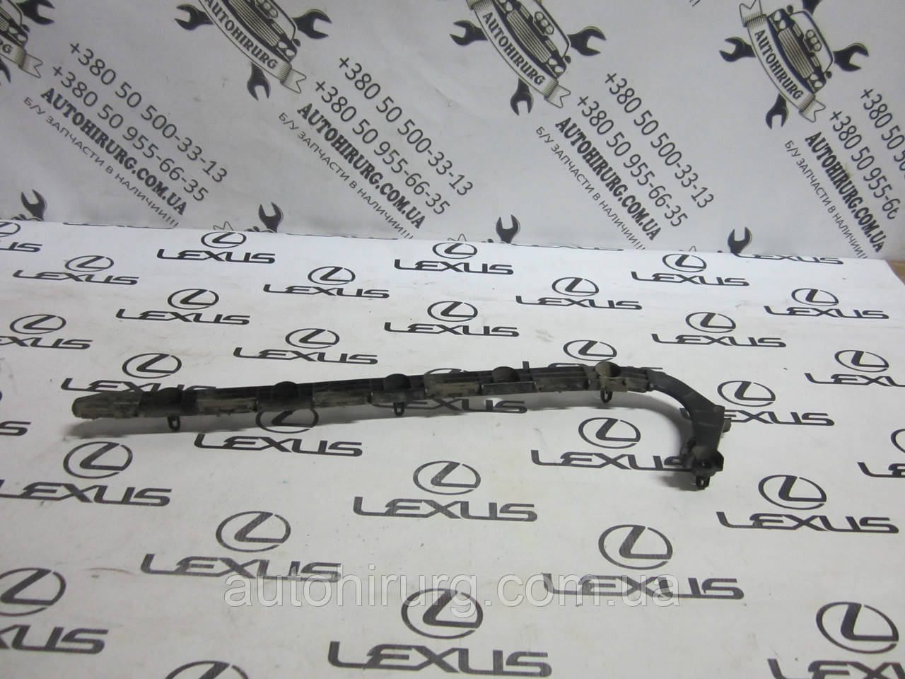 Правий кронштейн заднього бампера Lexus LS460 (52155-50050)