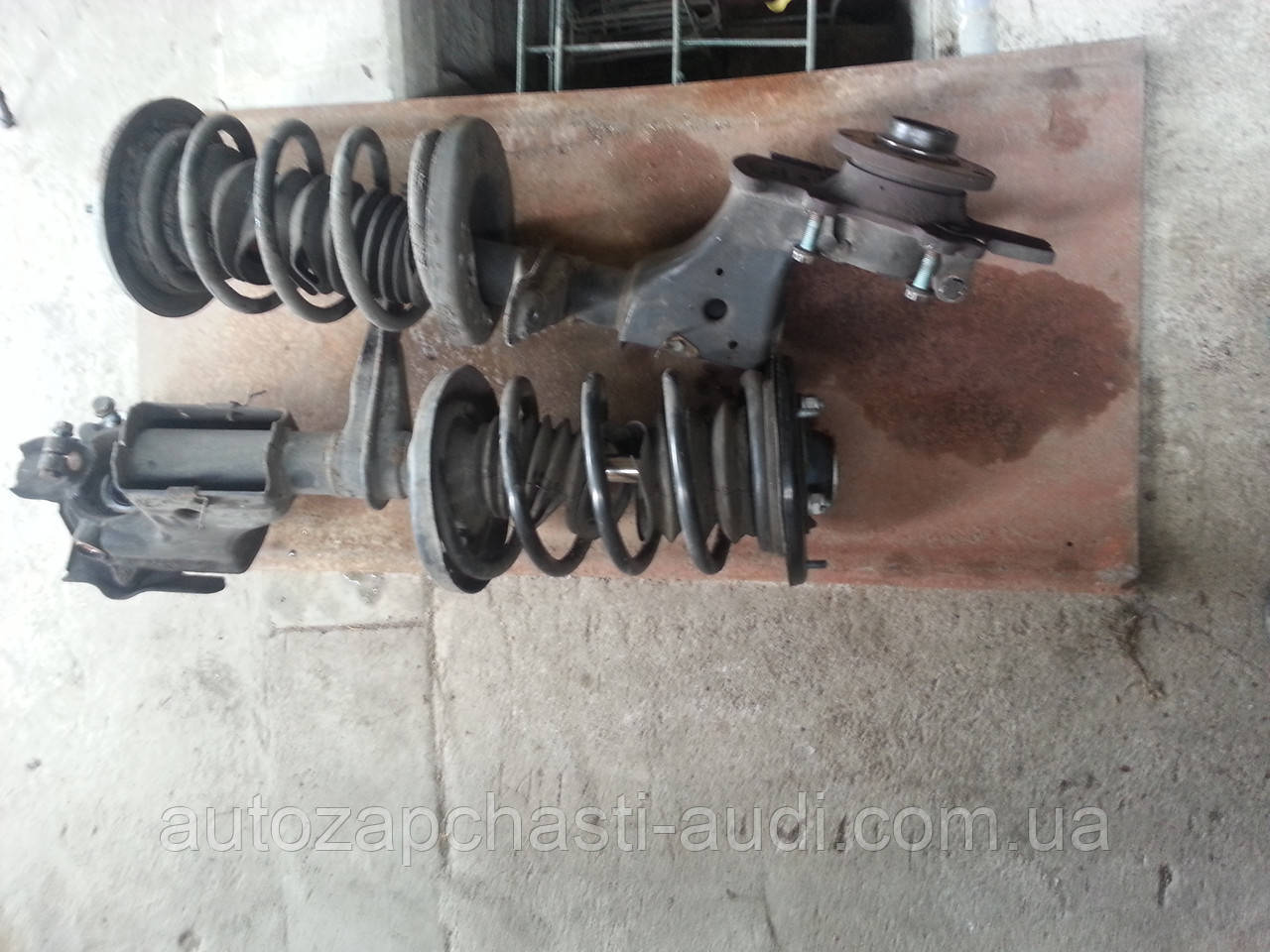 Передня стійка в зборі Audi 100 A6 C4 91-97г, фото 1