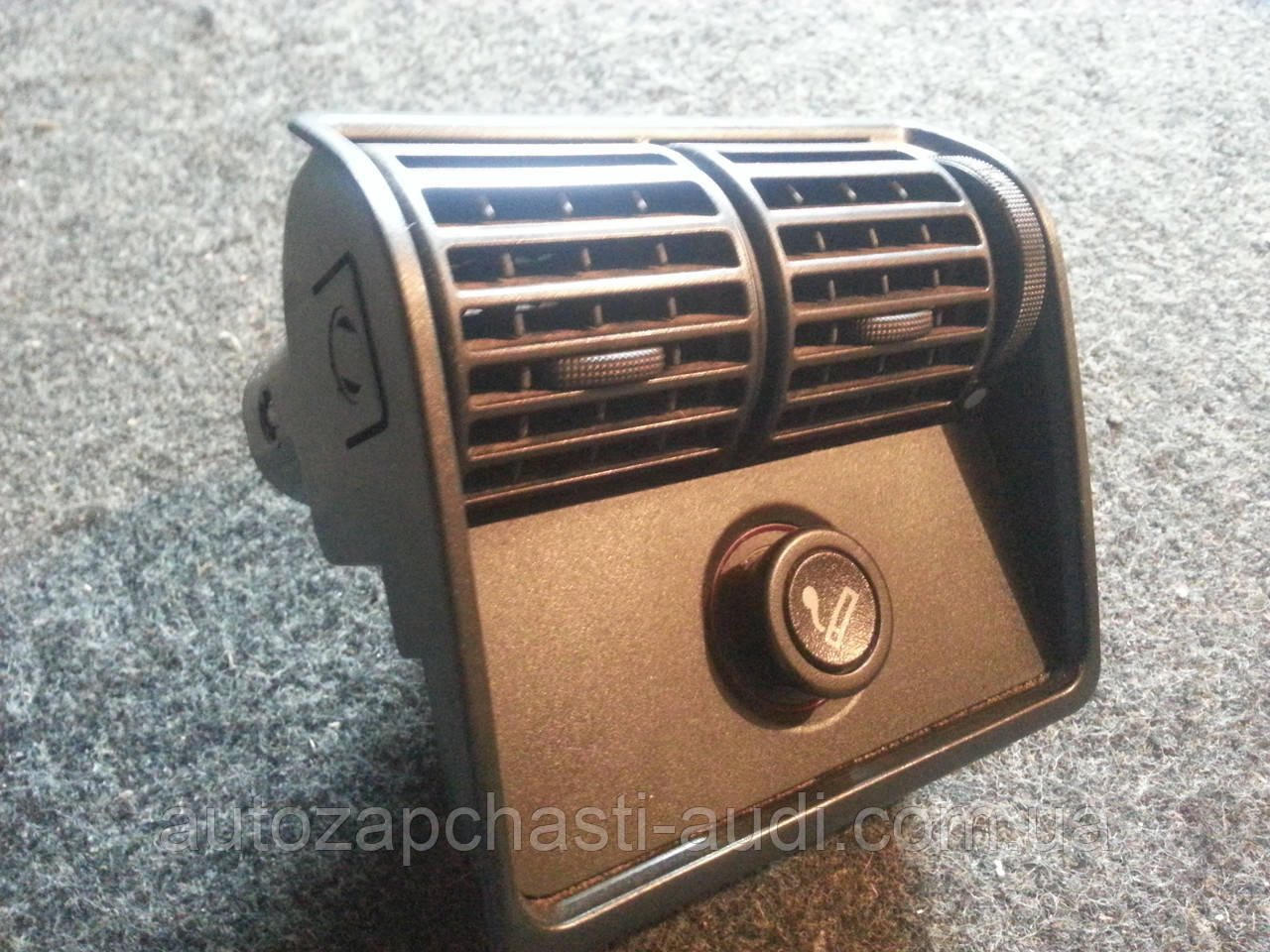 Дефлектор обдування задній із прикурювачем Audi 100 A6 C4 91-97г, фото 1