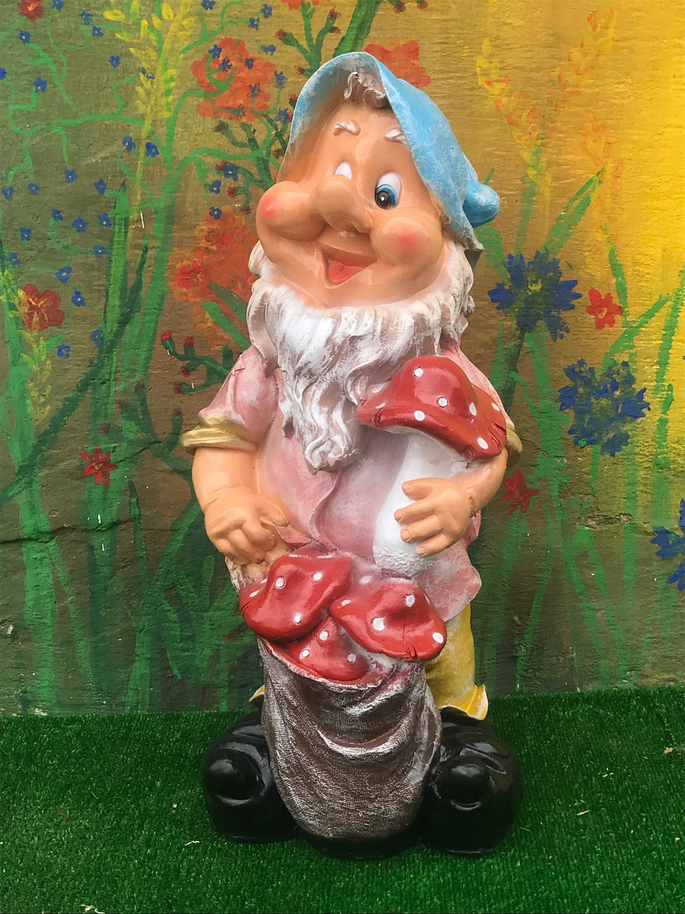 Садова фігура гном з грибами (висота 70 см )