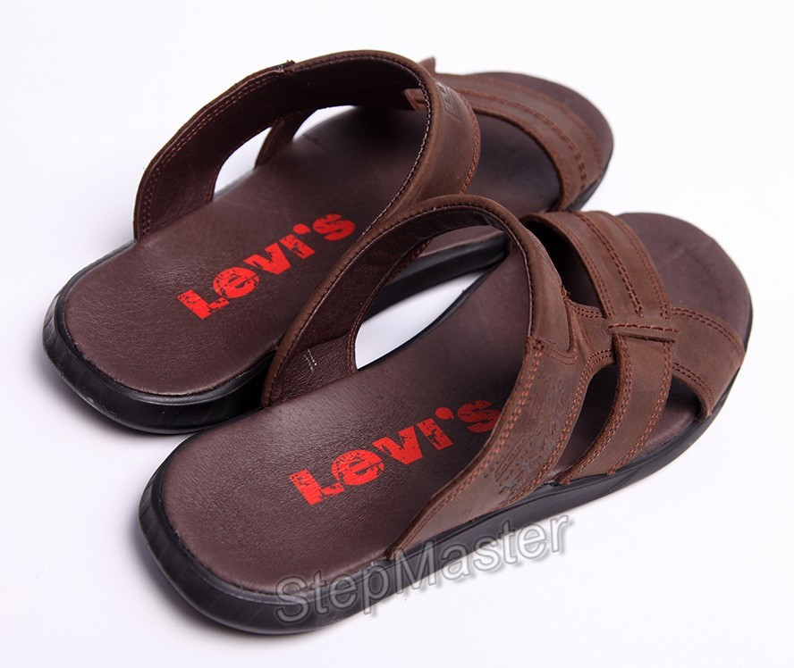 Шльопанці чоловічі шкіряні Levis Brown
