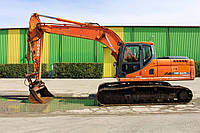 Гусеничный экскаватор Doosan DX 225 LC.