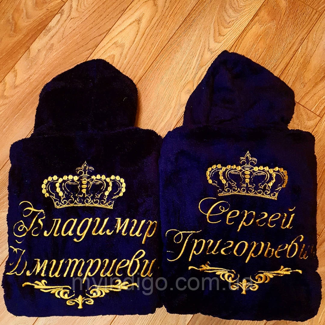 Саме махровий халат із короною