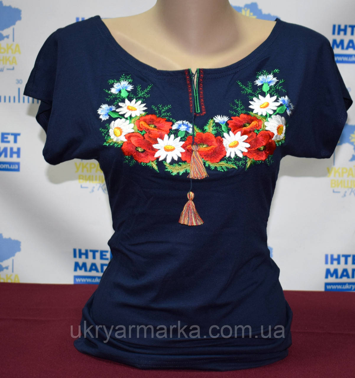 Жіноча футболка вишиванка "Інна" чорна синій