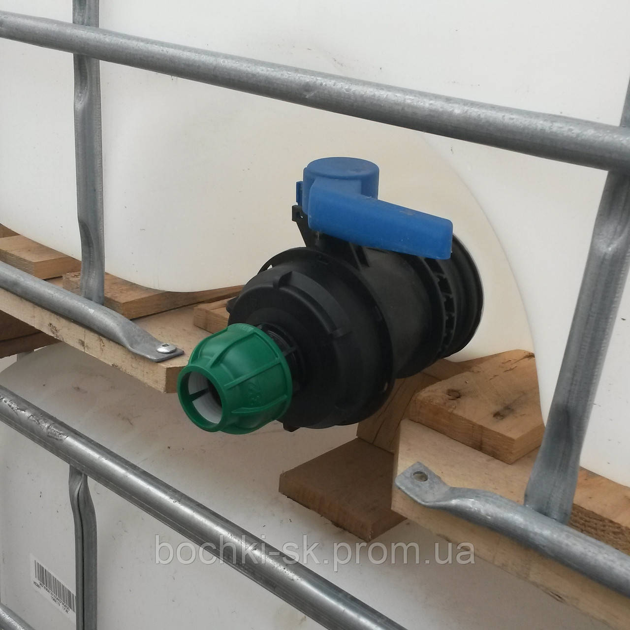 Перехідник з DN-100 на трубу 32 мм, фото 1