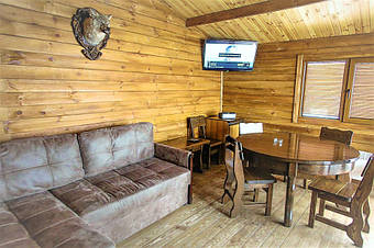 Экологически чистая и безопасная деревянная мебель для дома и дачи из натурального массива дерева будет элегантным и долговечным элементом Вашего интерьера на даче, загородном доме, в кафе, ресторане, на базе отдыха, на площадке для мангала. 