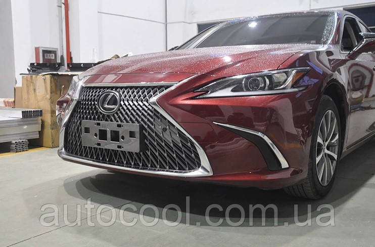 Решітка радіатора Lexus ES 2018+ г.